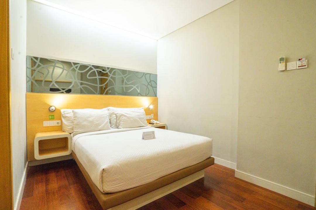 Life Hotel Stasiun Kota Surabaja Exteriér fotografie