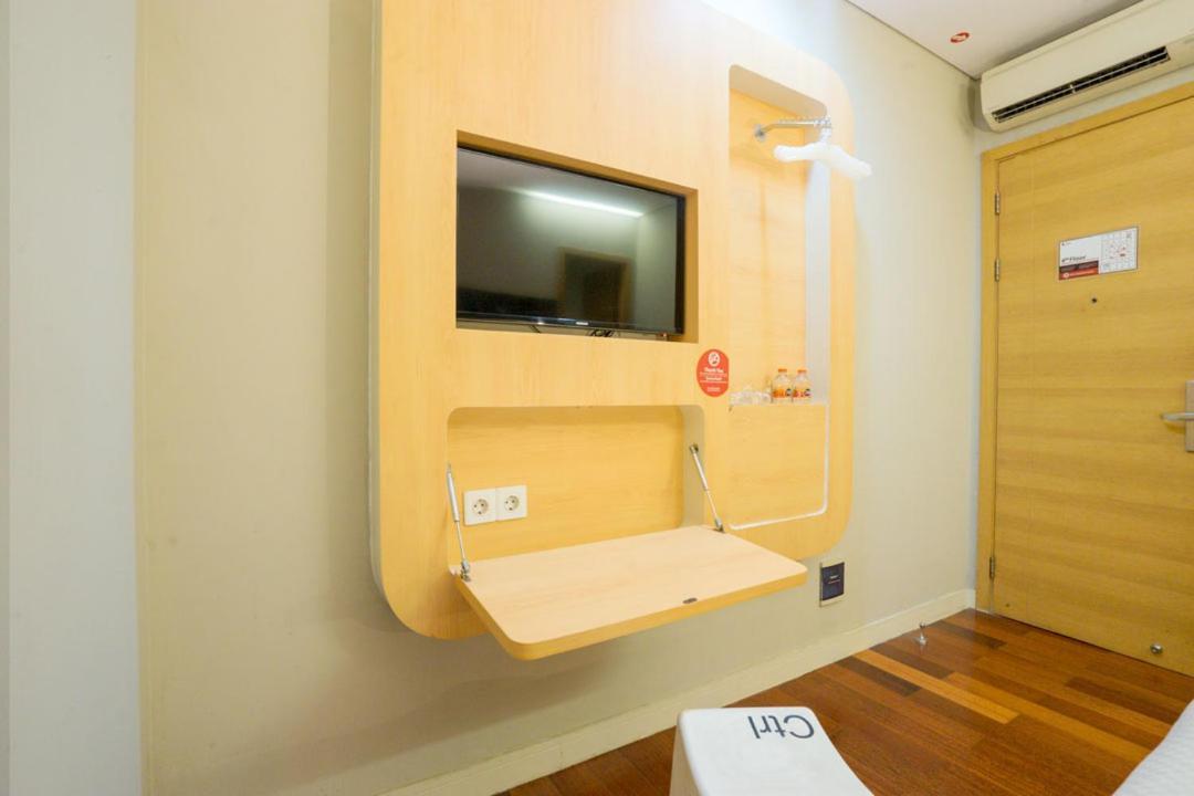 Life Hotel Stasiun Kota Surabaja Exteriér fotografie